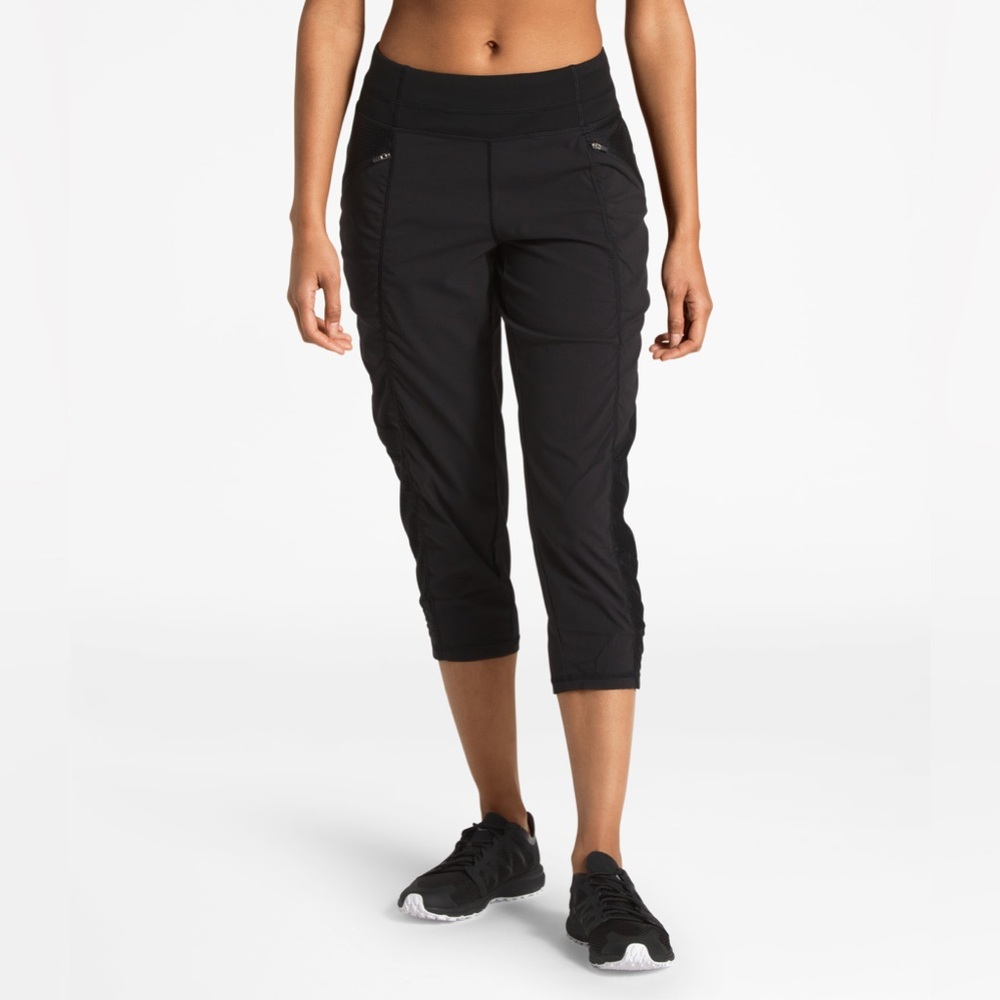 North Face Black On The Go Hiking Pull On Capris Crop Panel Mid Rise  Pants